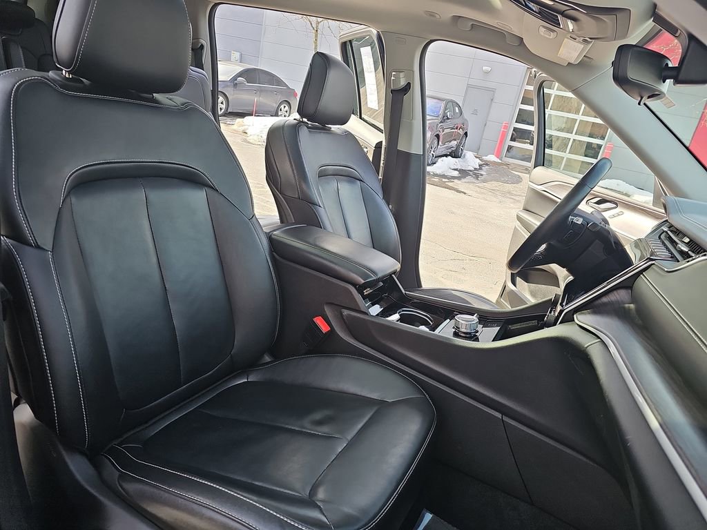 Used 2022 Jeep Grand Cherokee L Limited w/ Trailer Tow Group (B) image 10