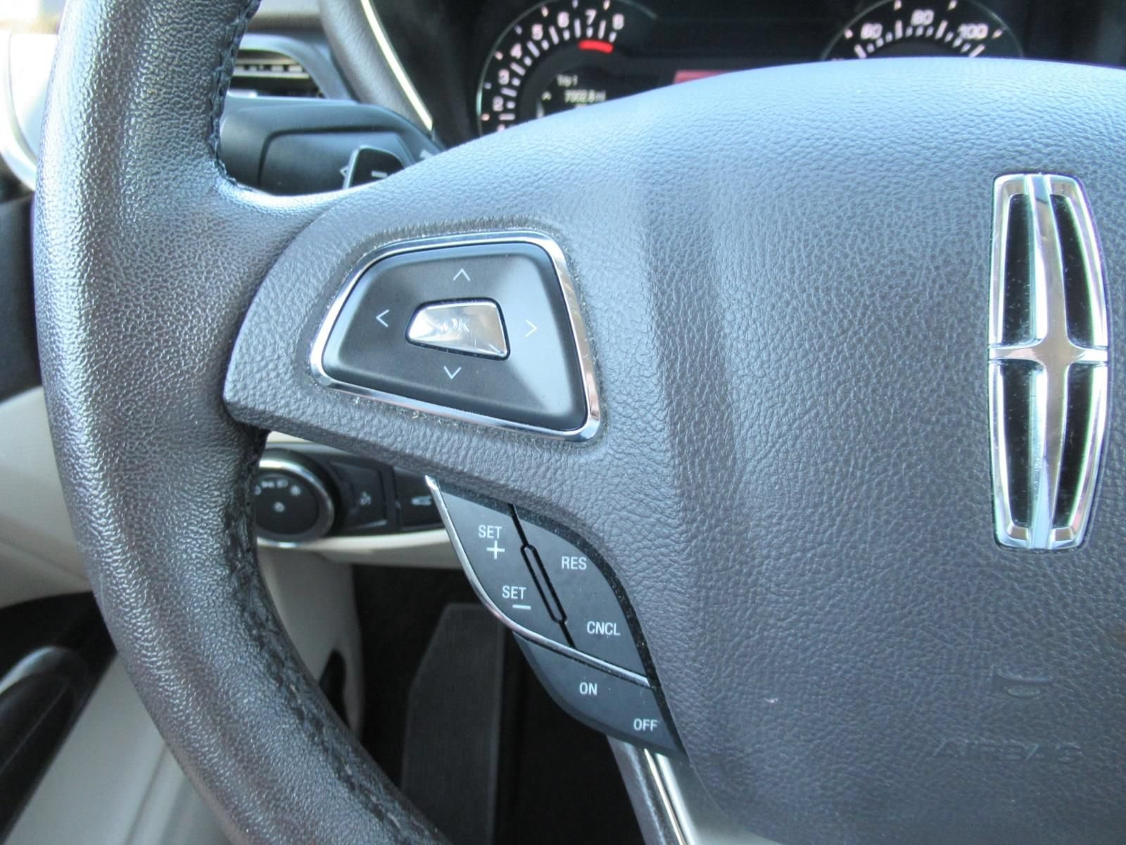 Used 2019 Lincoln MKC Premiere FWD image 25