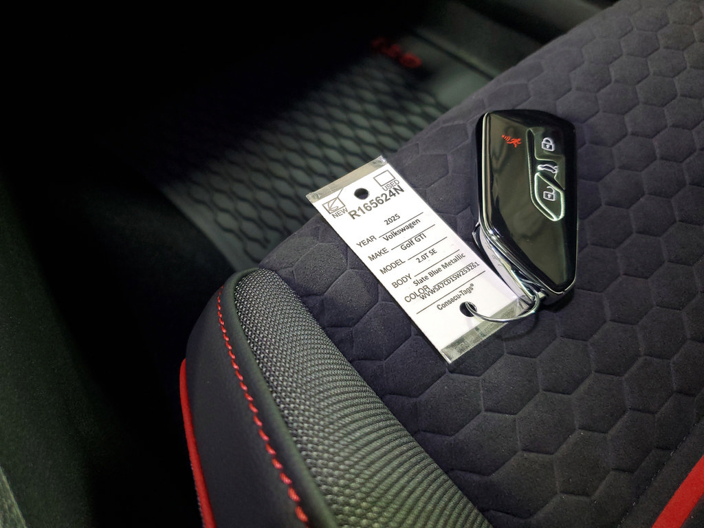 New 2025 Volkswagen GTI SE FWD image 28