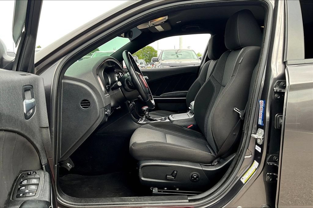 Used 2021 Dodge Charger SXT RWD image 27