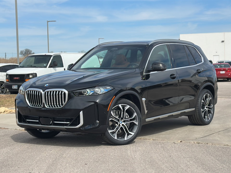 New 2026 BMW X5 xDrive40i w/ Premium Package image 2