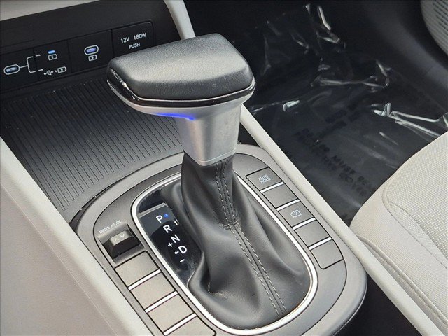 Used 2025 Hyundai Kona SEL FWD image 12
