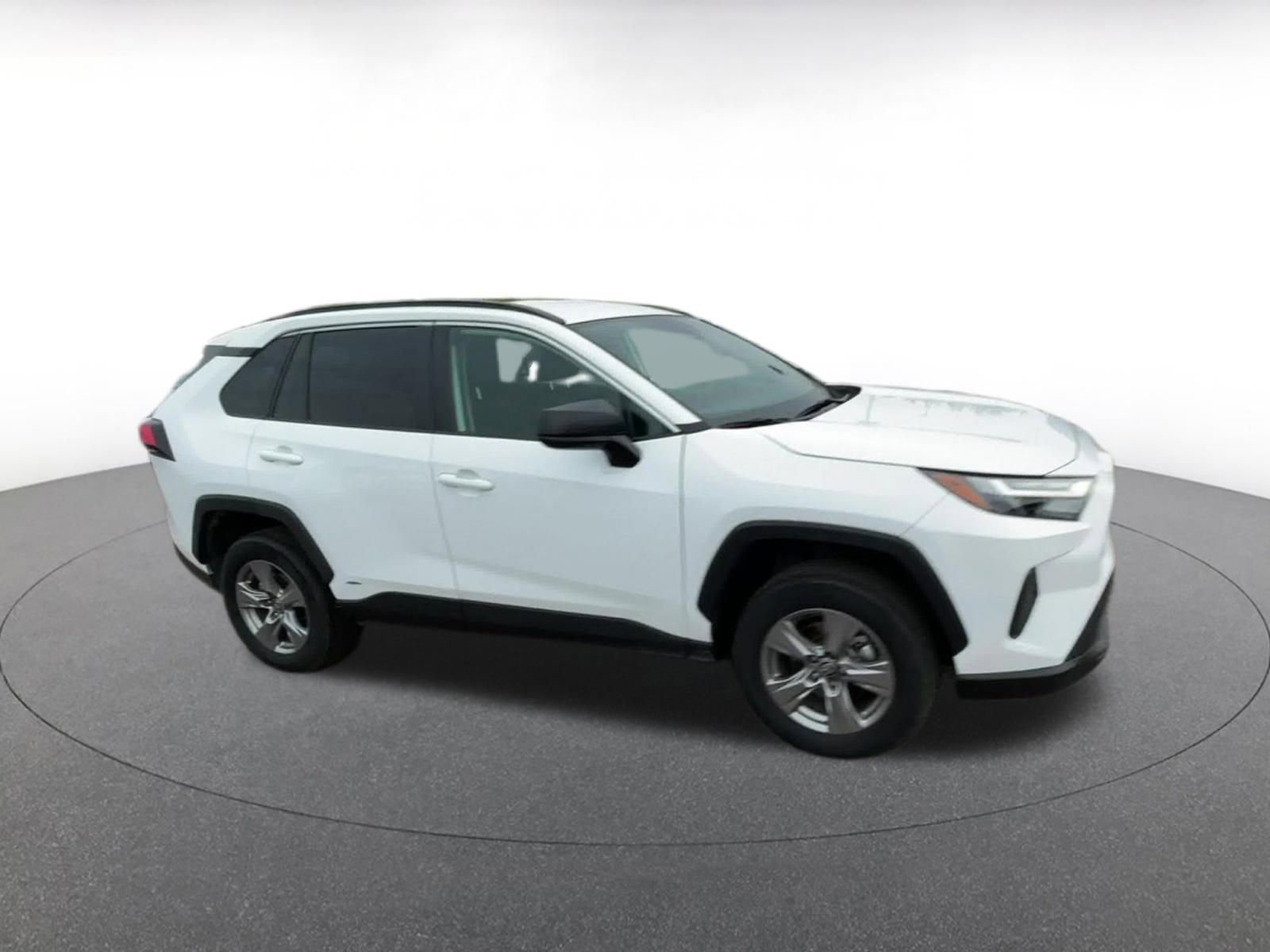 Used 2025 Toyota RAV4 LE image 2
