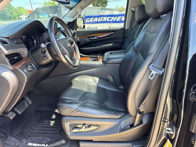 Used 2020 Cadillac Escalade Luxury RWD image 35