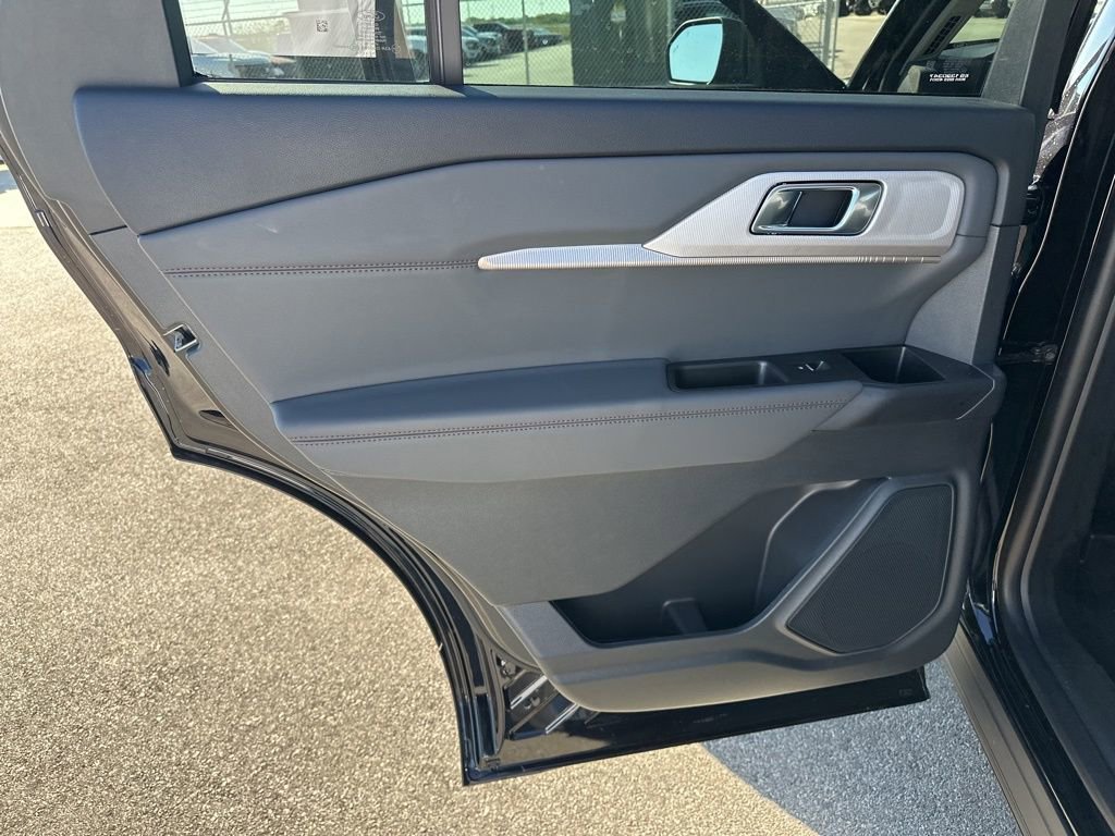New 2026 Ford Explorer Active image 31