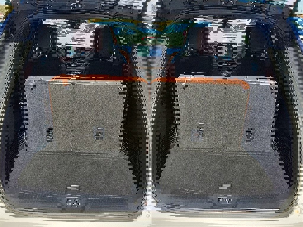 Used 2025 Lincoln Aviator Reserve w/ Equipment Group 201A image 12