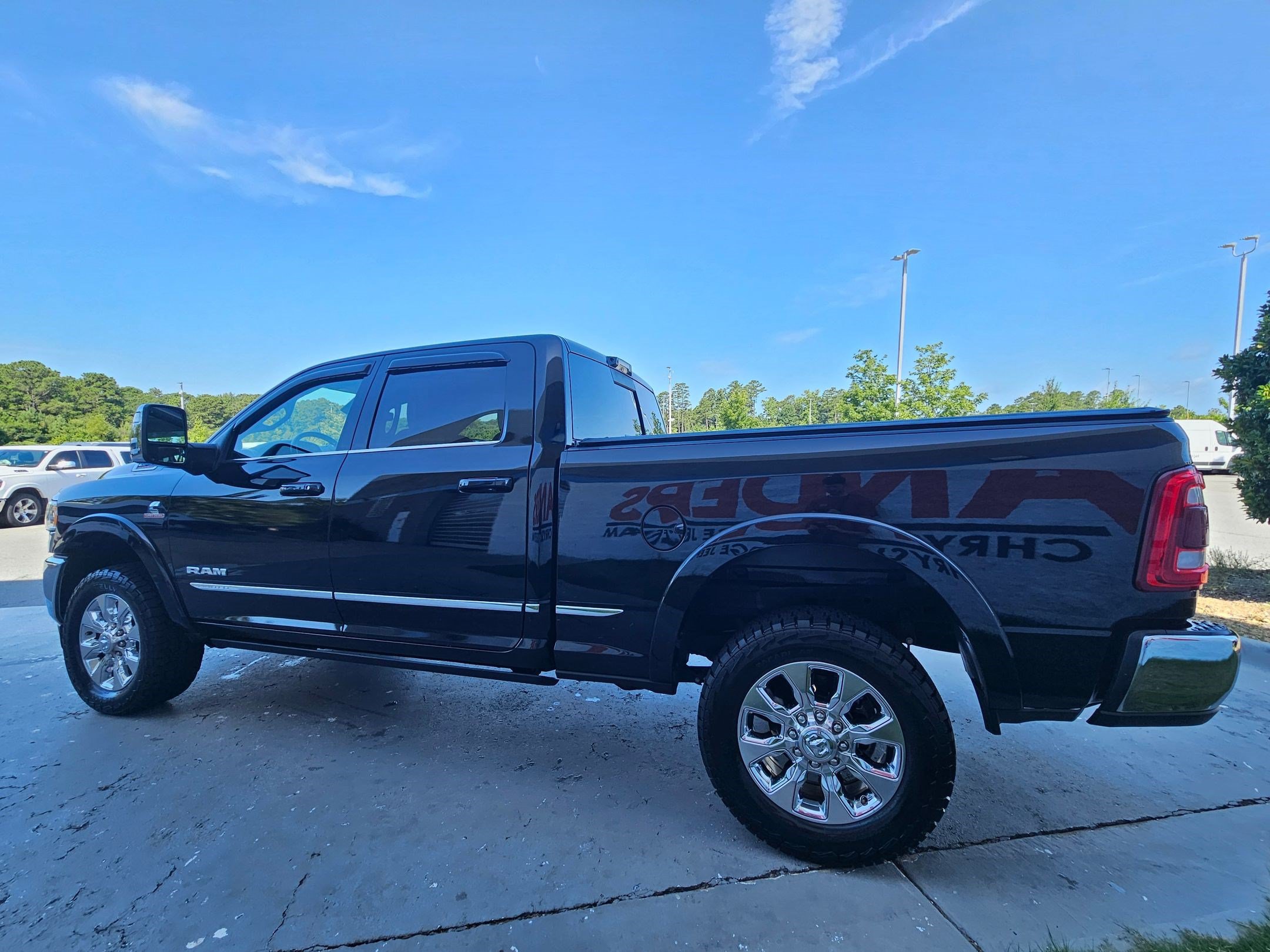 Used 2024 RAM 2500 Limited AWD/4WD image 5