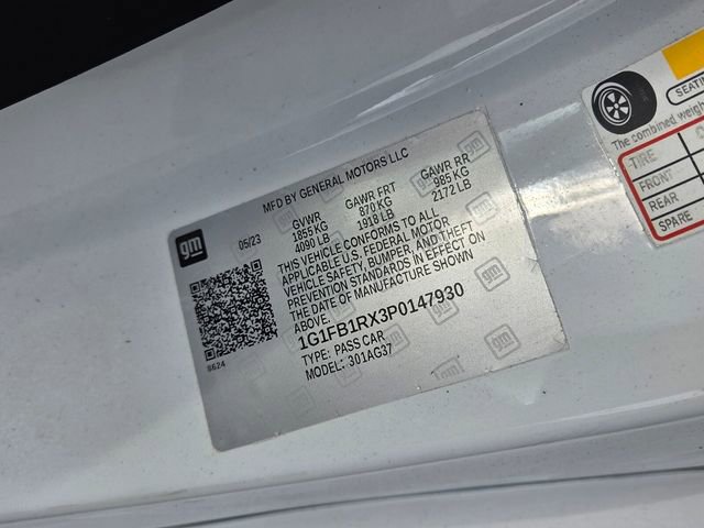 Used 2023 Chevrolet Camaro LT RWD image 15