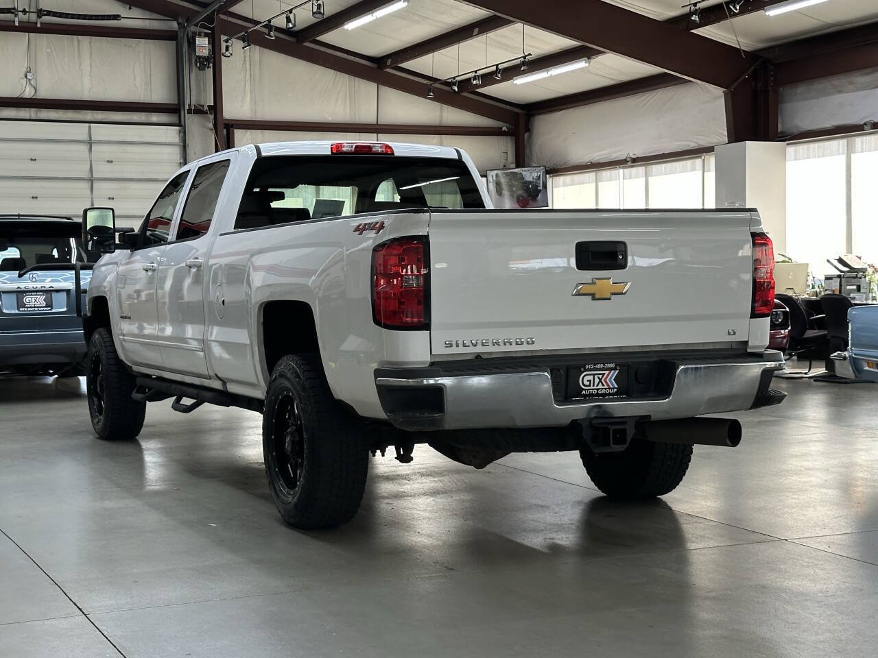 Used 2018 Chevrolet Silverado 3500 LT AWD/4WD image 4