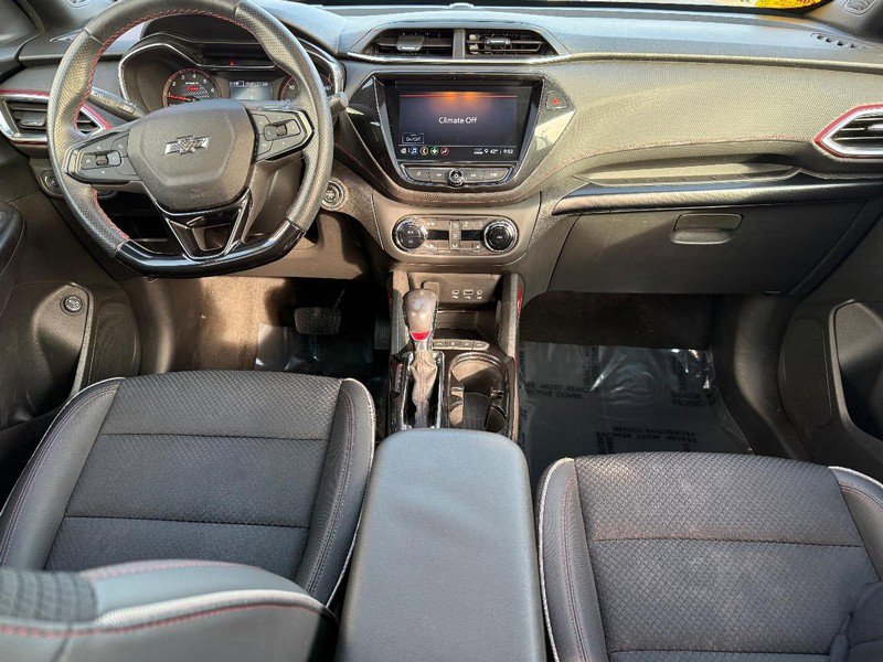Used 2021 Chevrolet TrailBlazer RS w/ Sun and Liftgate Package image 13