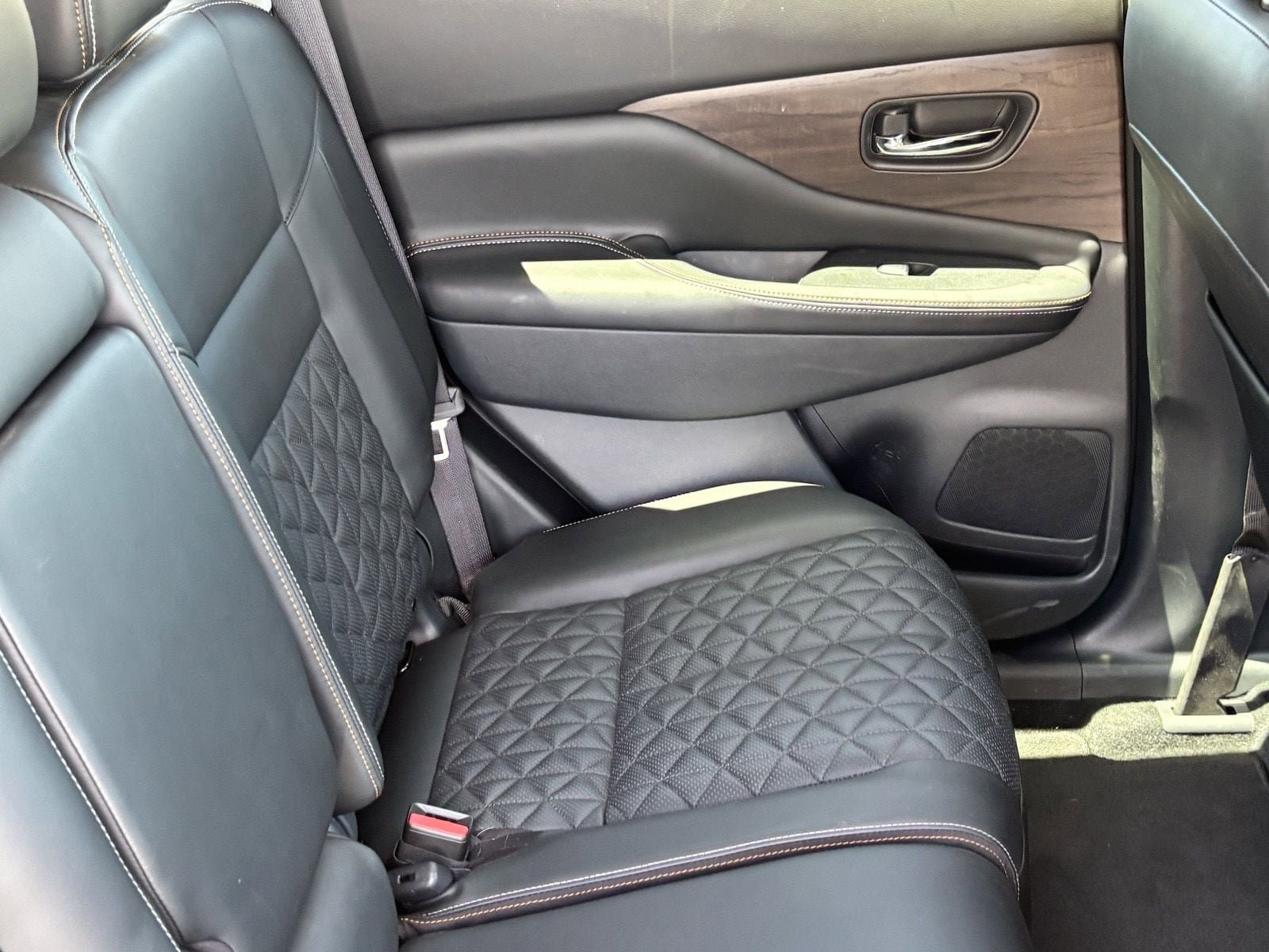 Used 2024 Nissan Murano Platinum w/ Cargo Package FWD image 11