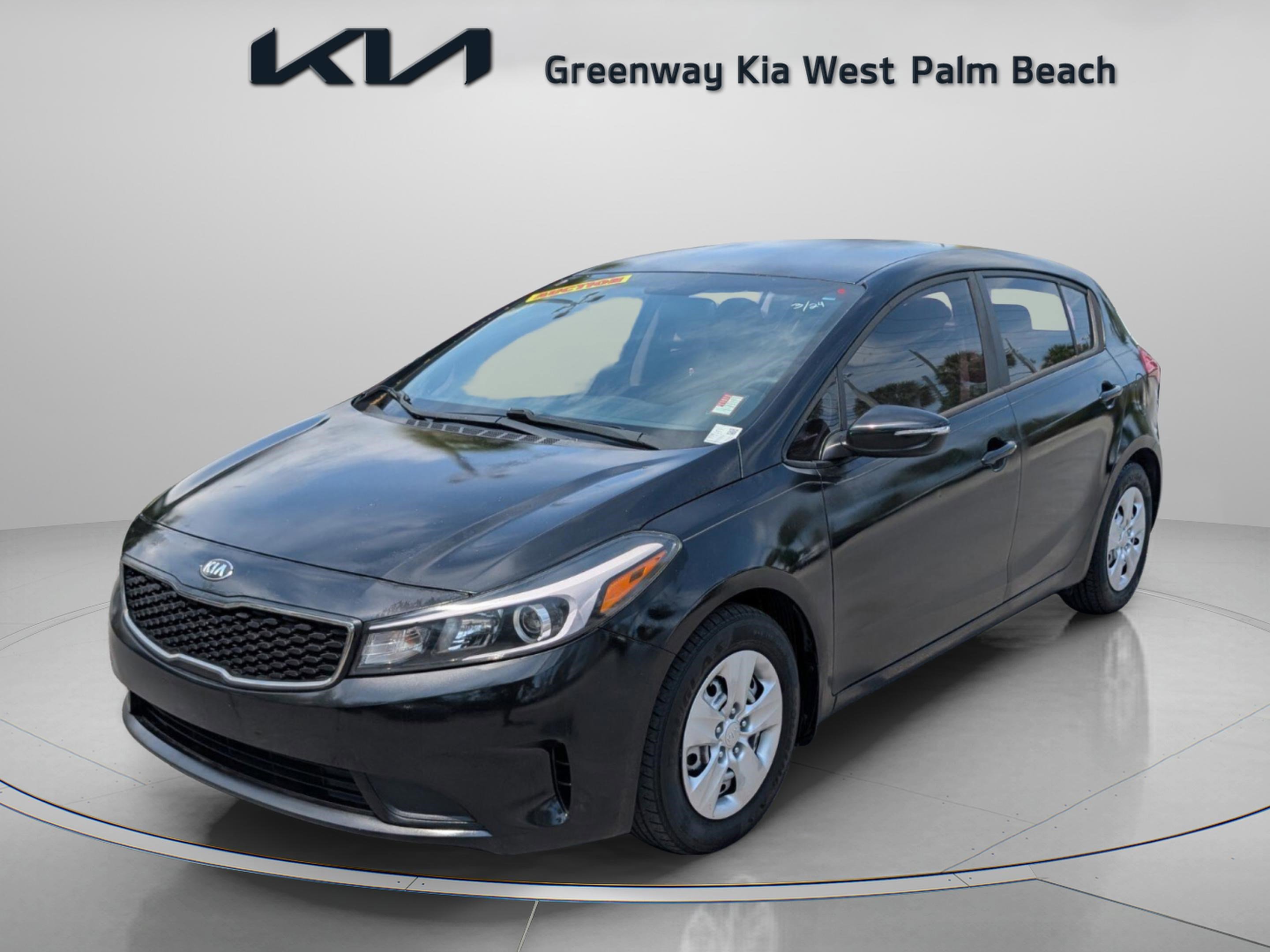 Used 2017 Kia Forte LX FWD image 3