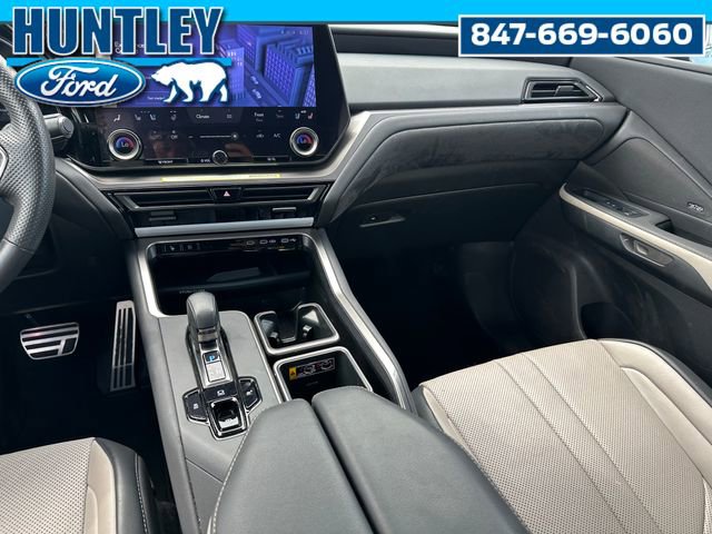 Used 2024 Lexus TX 500h AWD w/ Technology Package image 18