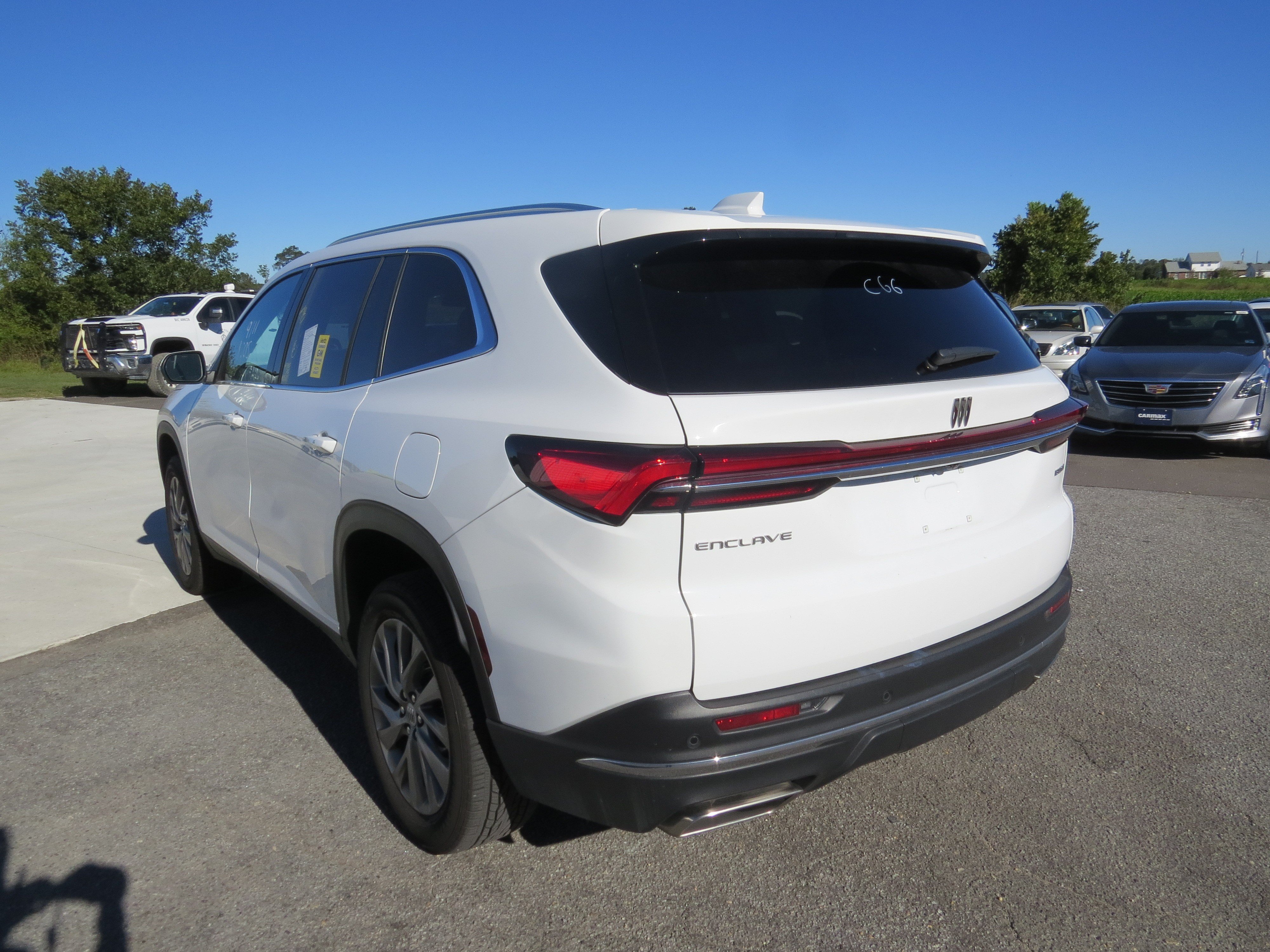 Used 2026 Buick Enclave Preferred FWD image 5