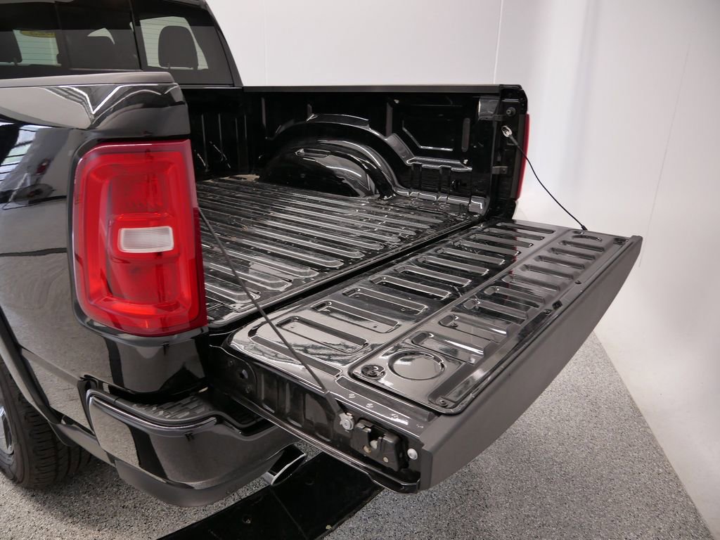 Certified 2025 RAM 1500 Big Horn image 12