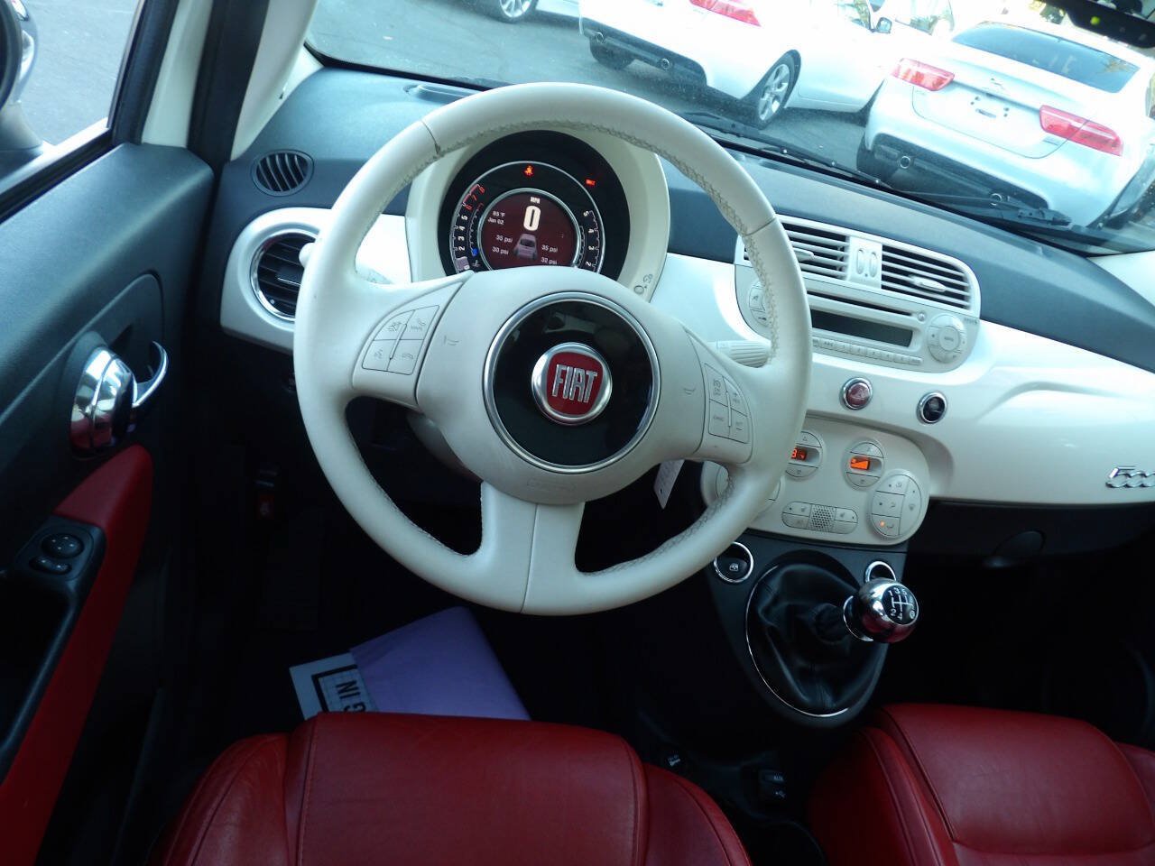 Used 2015 FIAT 500 Lounge w/ Luxury Leather Package FWD image 5