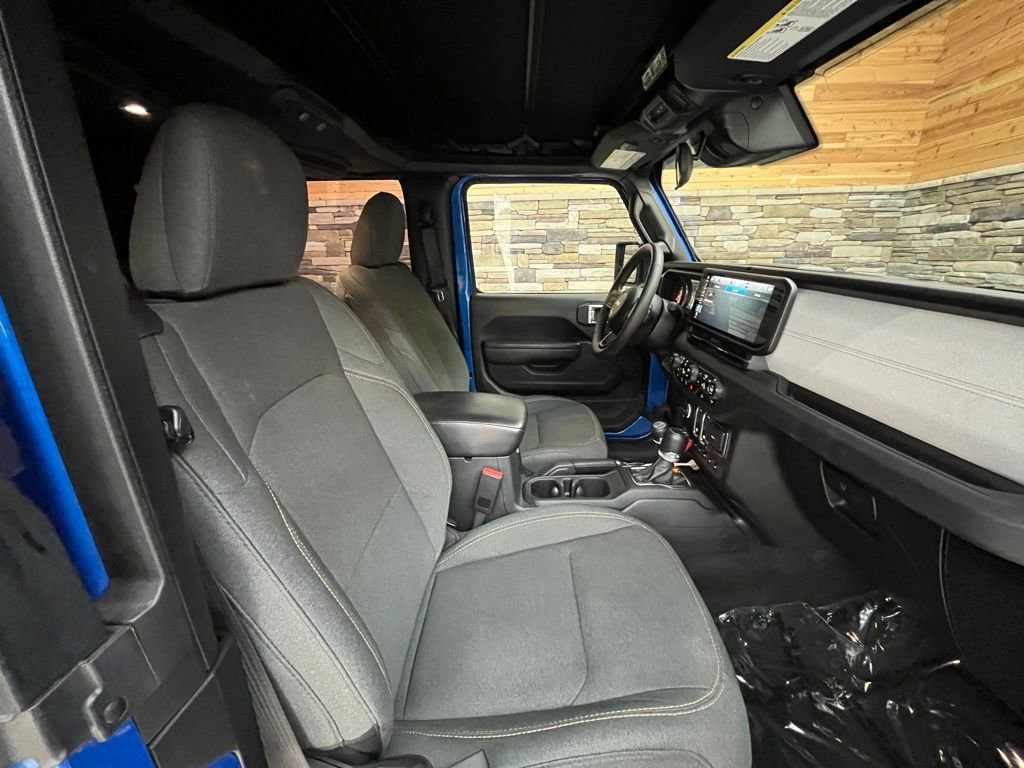 Used 2024 Jeep Wrangler Sport AWD/4WD image 34