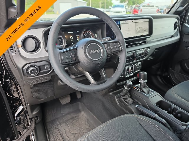Certified 2025 Jeep Wrangler Sport AWD/4WD image 10