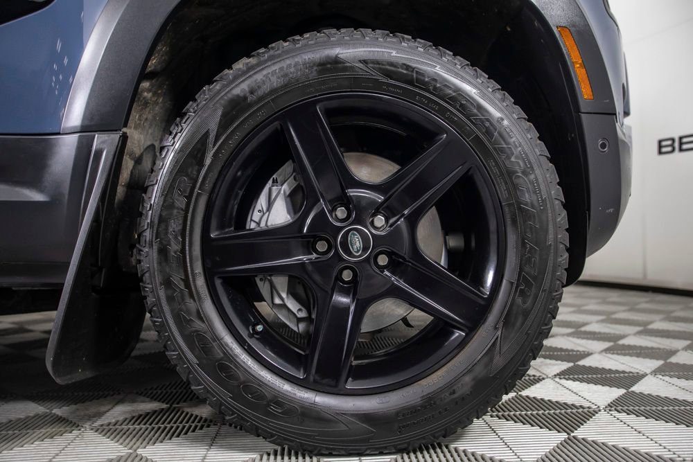 Used 2022 Land Rover Defender 110 SE image 39