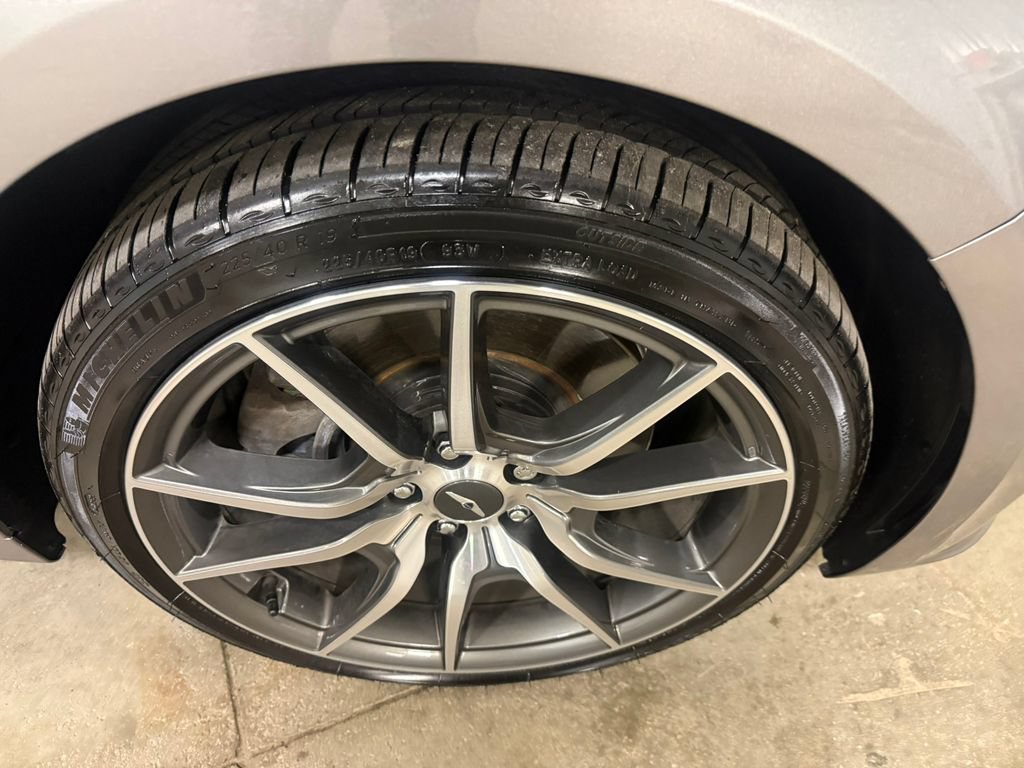 Used 2023 Genesis G70 3.3T AWD/4WD image 14