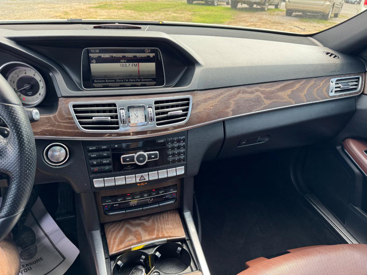 Used 2014 Mercedes-Benz E 350 Sedan image 23