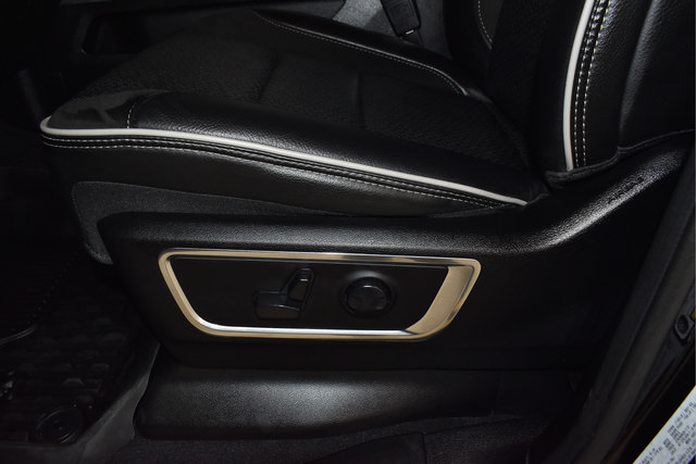 Used 2025 RAM 1500 Laramie w/ Sport Appearance Package AWD/4WD image 27