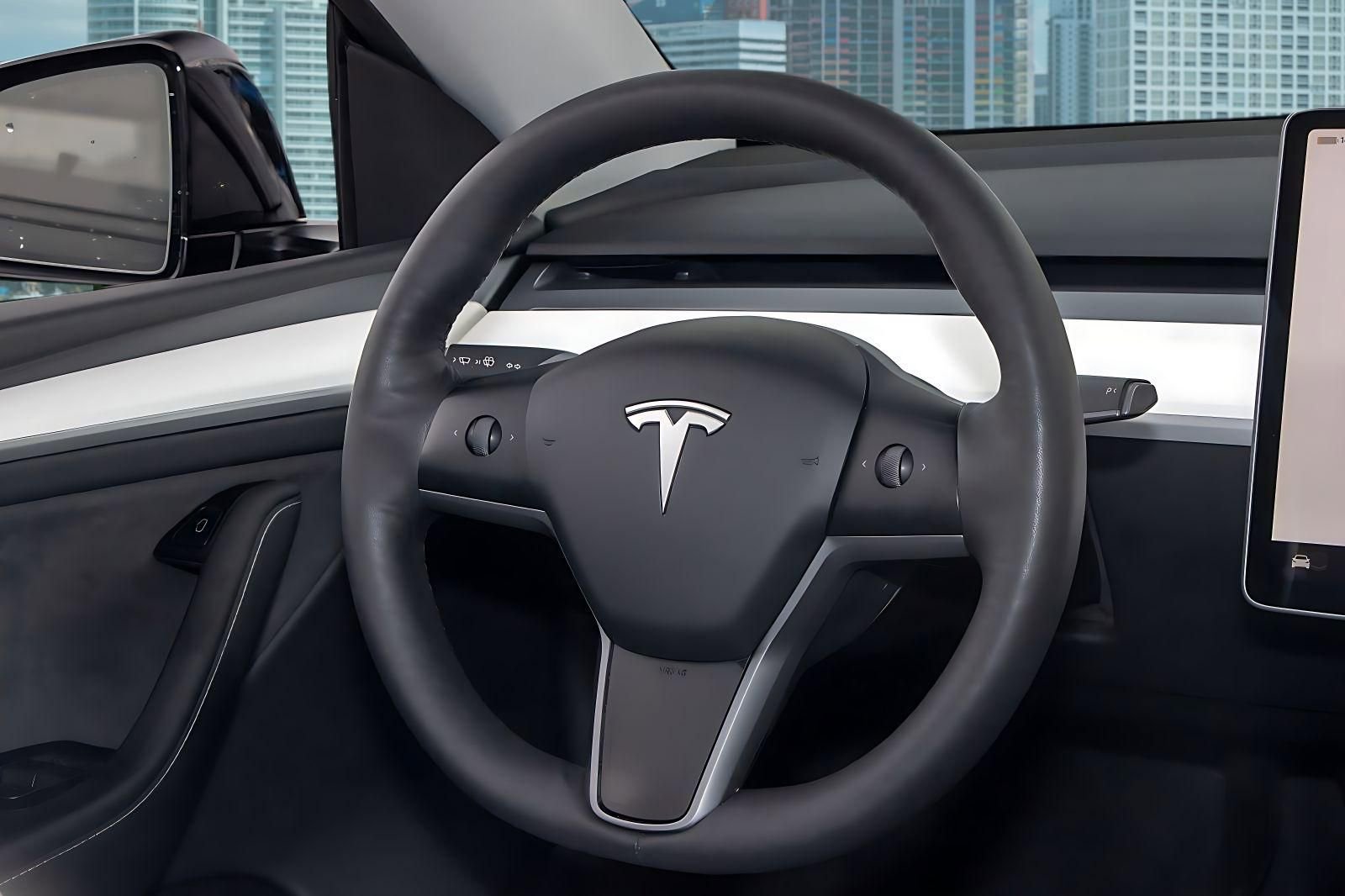 Used 2024 Tesla Model Y Long Range image 19
