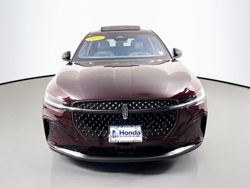 Used 2025 Lincoln Nautilus Premier w/ Equipment Group 102A AWD/4WD image 2