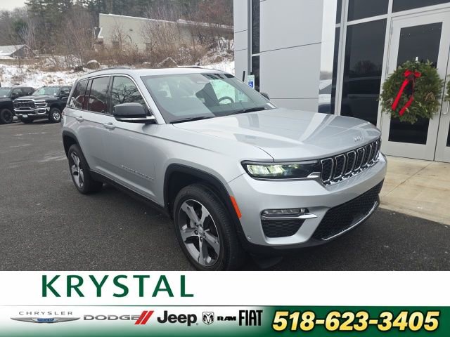 Certified 2024 Jeep Grand Cherokee Limited w/ Luxury Tech Group II AWD/4WD image 1