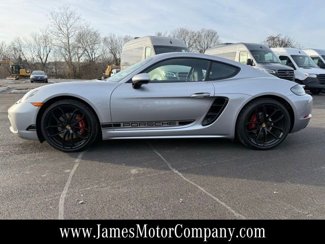 Used 2024 Porsche 718 Cayman w/ Premium Package image 8