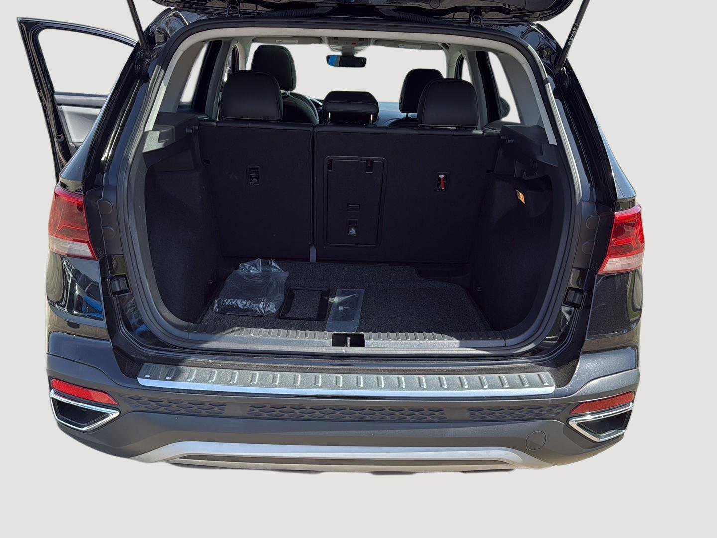 Used 2023 Volkswagen Taos SE image 25