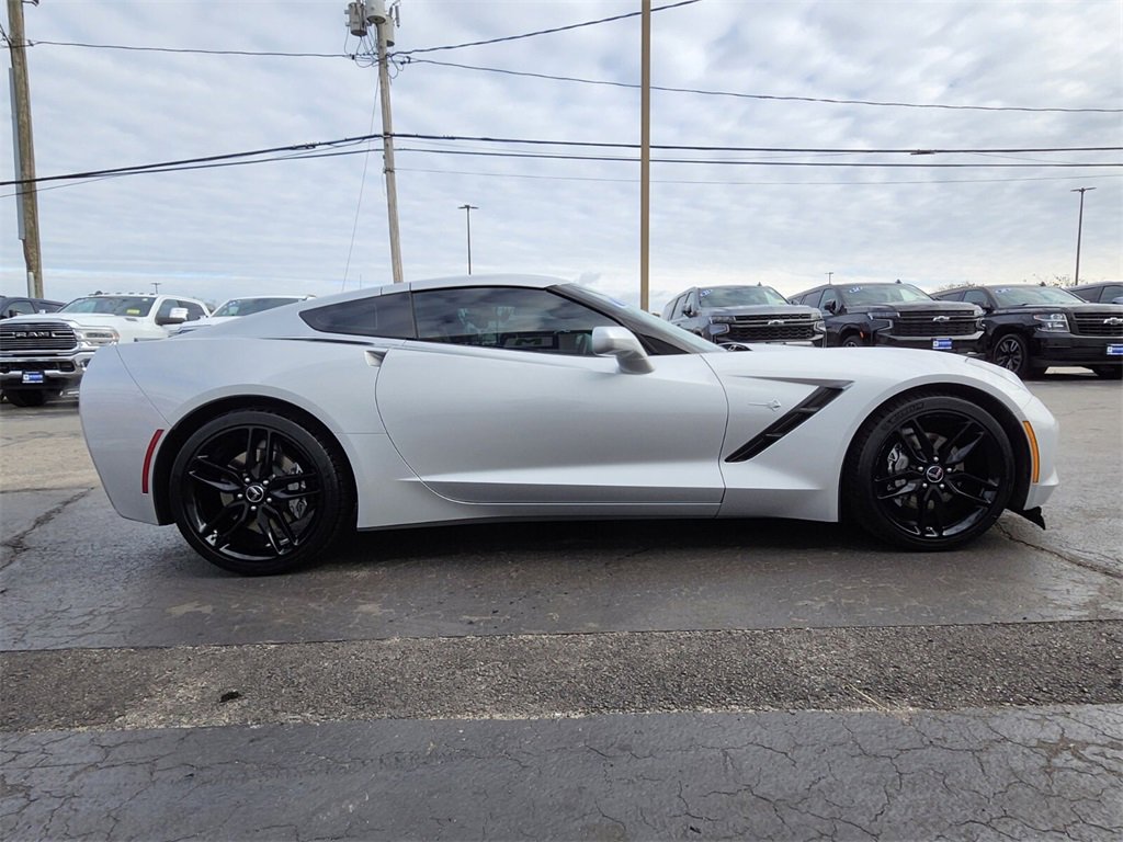 Used 2018 Chevrolet Corvette Stingray Coupe w/ 1LT image 6
