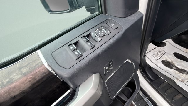 Certified 2022 Ford F350 Lariat w/ Chrome Package AWD/4WD image 10