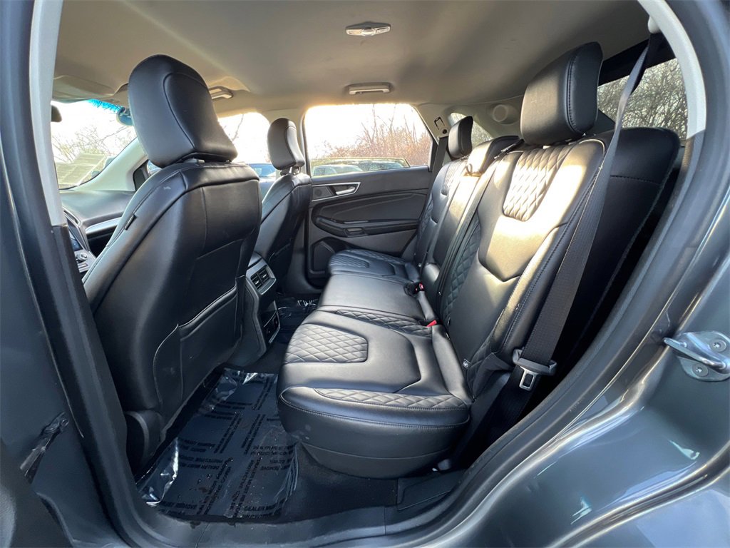 Used 2024 Ford Edge Titanium image 29