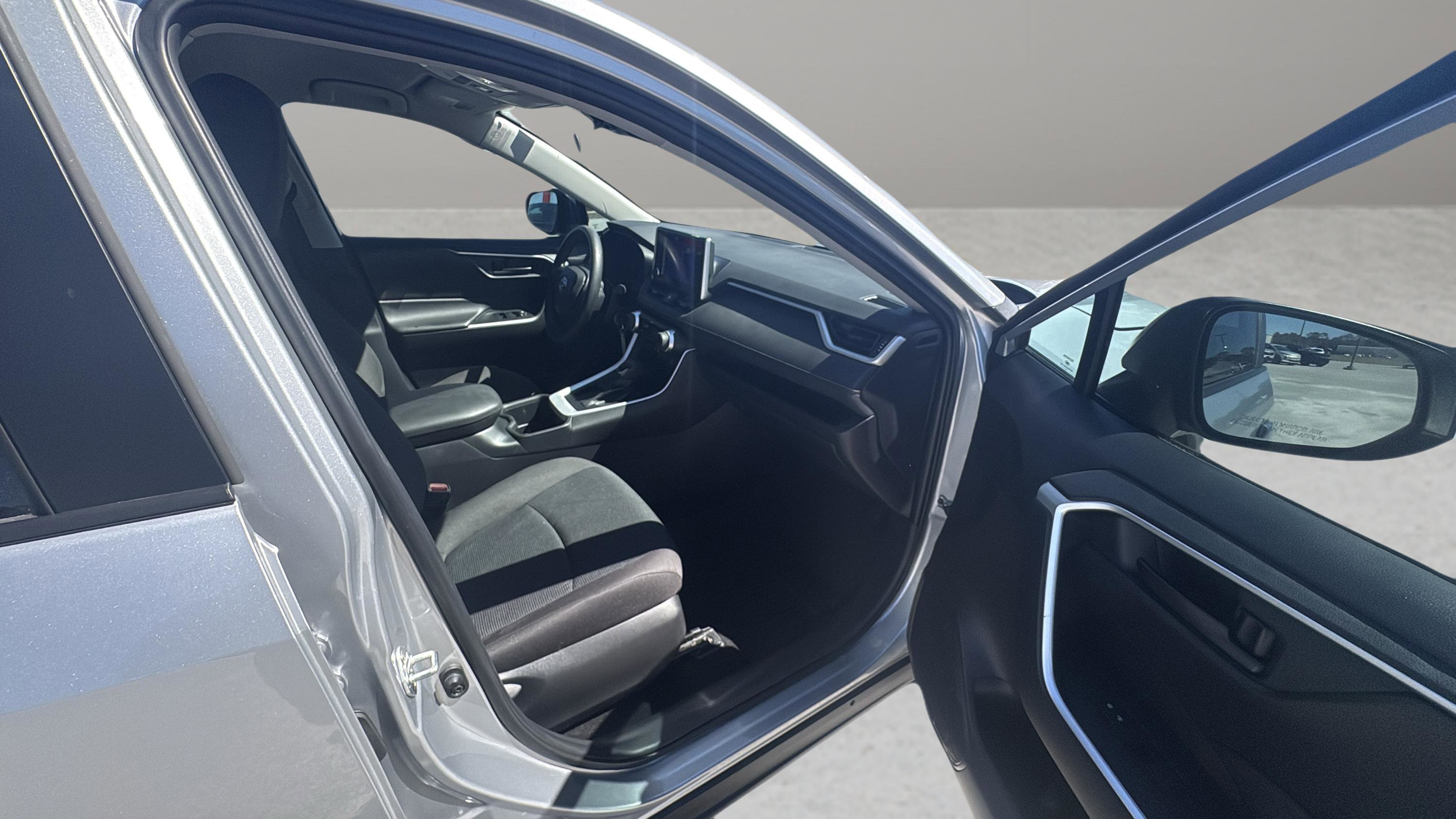 Used 2024 Toyota RAV4 LE image 23