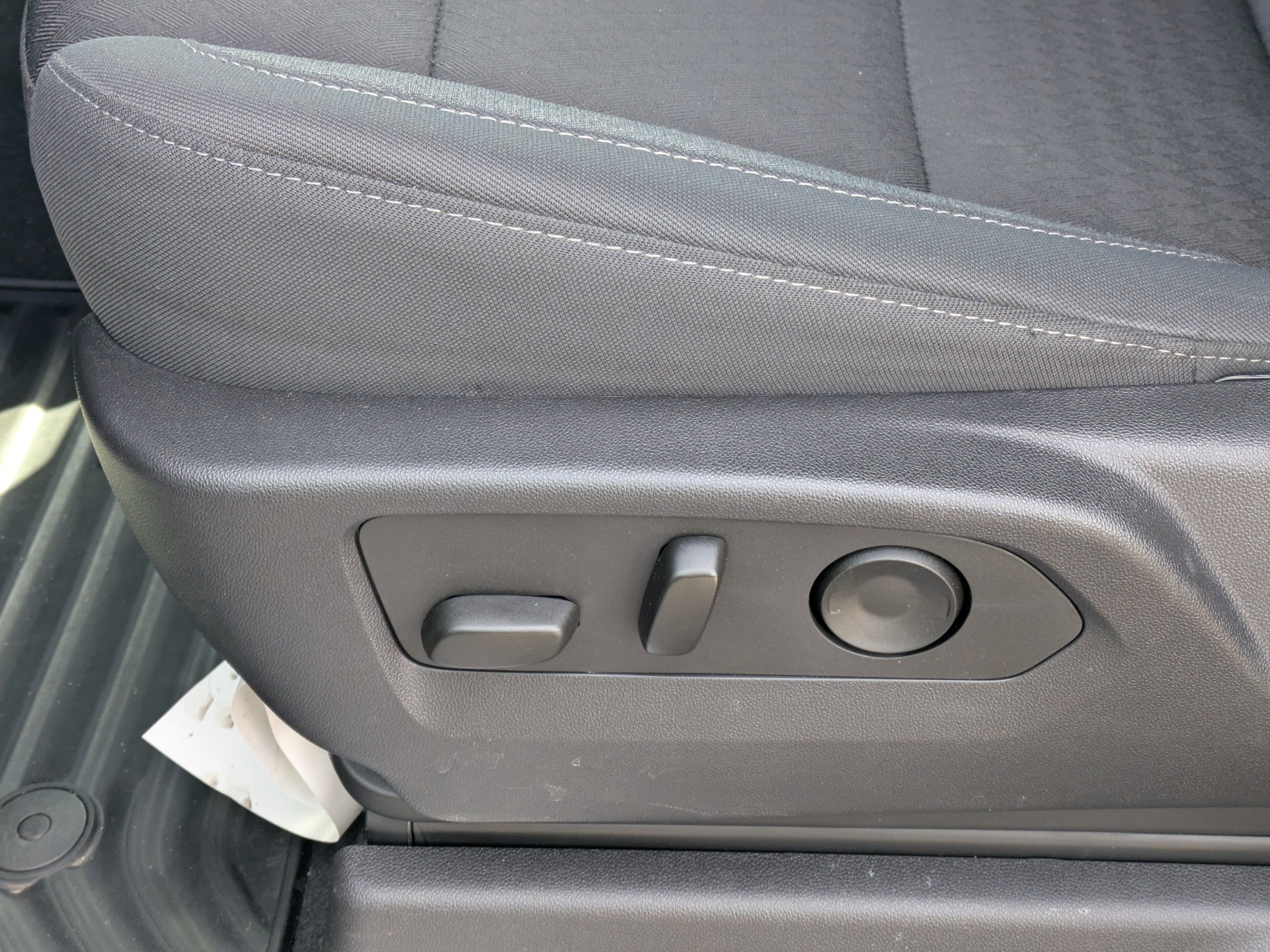 Used 2024 GMC Sierra 1500 Elevation image 25