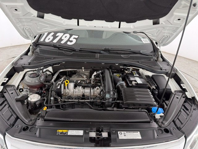 Used 2019 Volkswagen Jetta R-Line FWD image 6