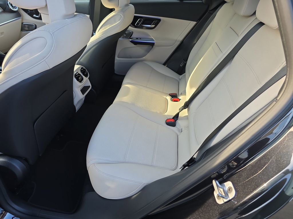 New 2026 Mercedes-Benz GLC 300 4MATIC image 9