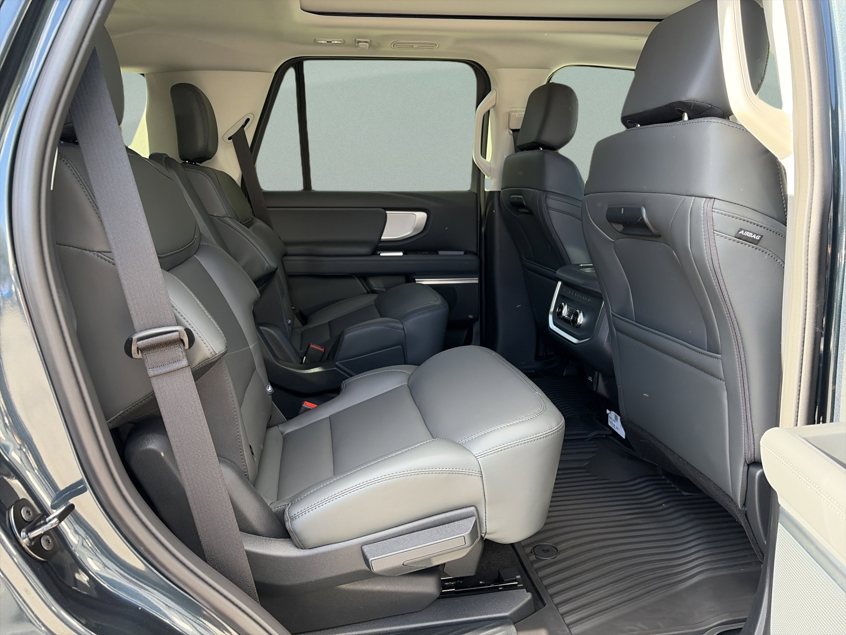 New 2026 Ford Expedition Active AWD/4WD image 17
