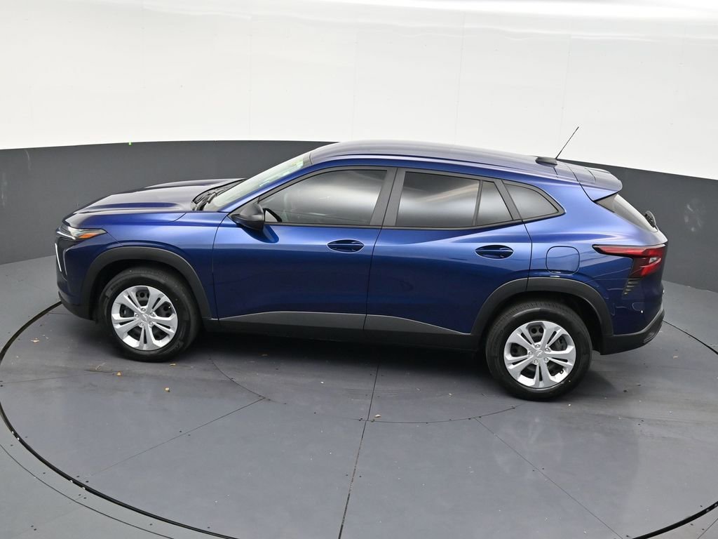 Used 2024 Chevrolet Trax LS FWD image 14