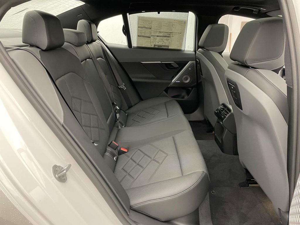 New 2026 BMW 550e xDrive w/ Executive Package AWD/4WD image 18