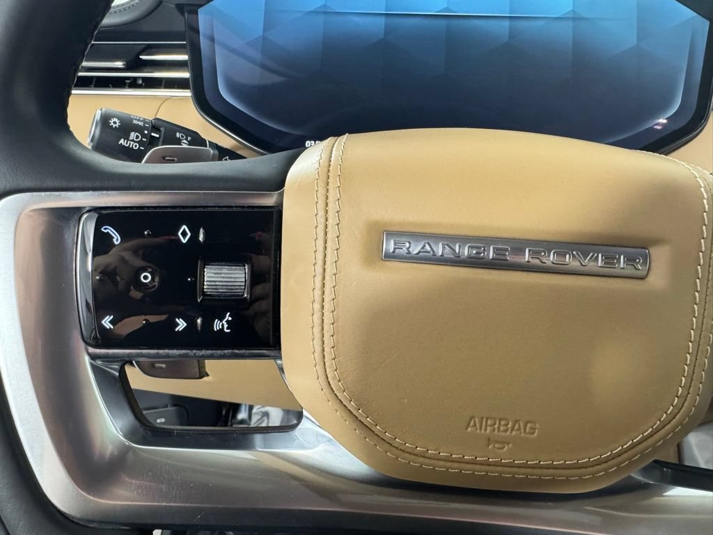 Used 2023 Land Rover Range Rover Long Wheelbase SE AWD/4WD image 10