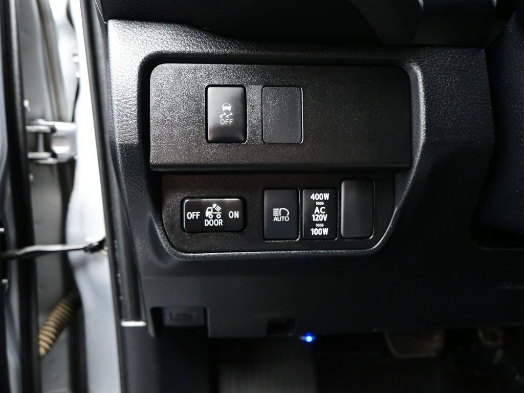 Used 2021 Toyota Tacoma TRD Sport w/ Technology Package AWD/4WD image 12