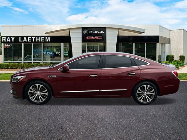 Used 2017 Buick LaCrosse Essence FWD image 2
