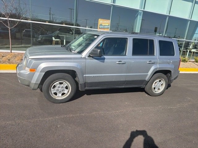 Used 2015 Jeep Patriot Sport w/ Power Value Group AWD/4WD image 2