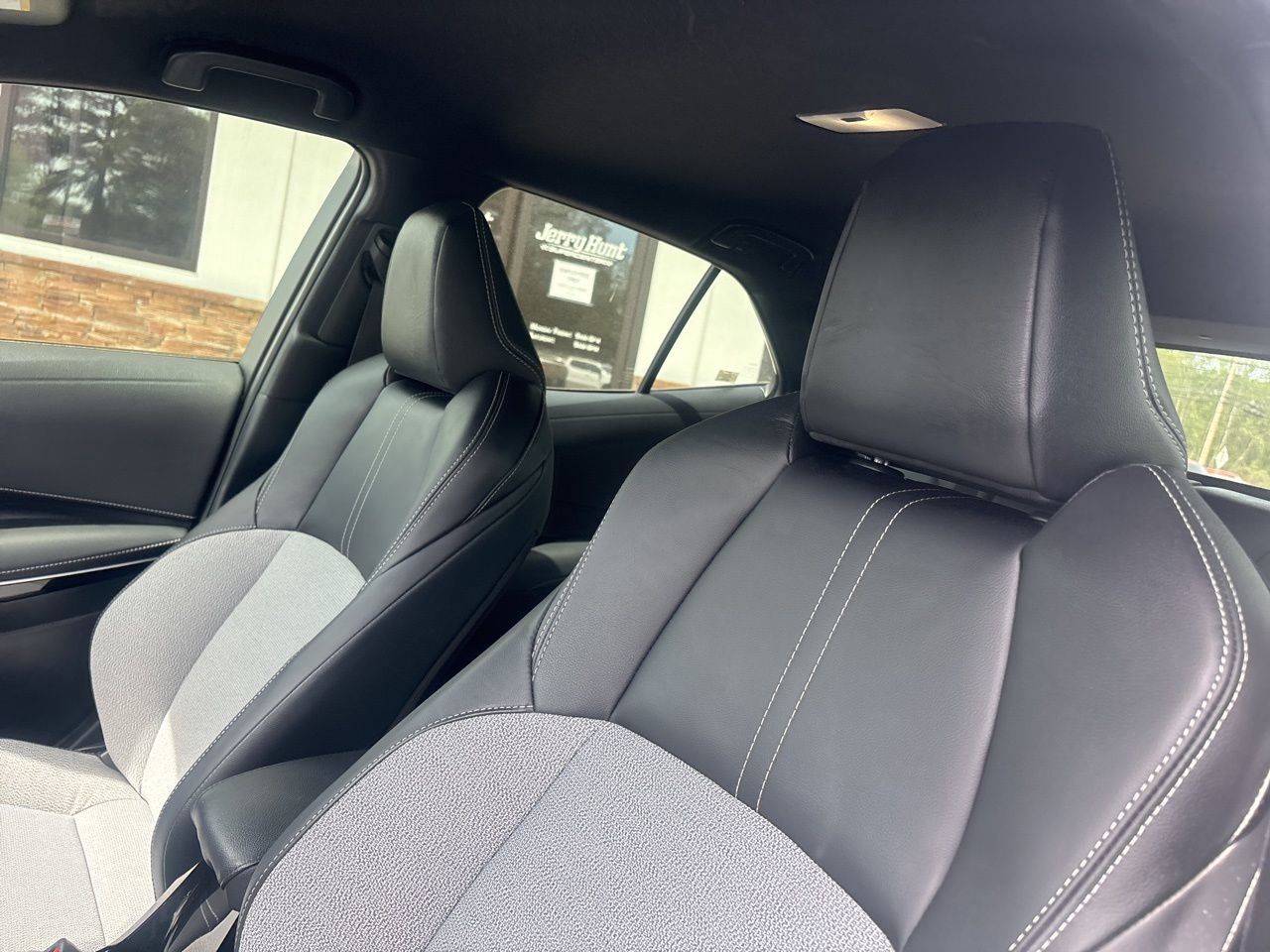 Used 2025 Toyota Corolla XSE image 3