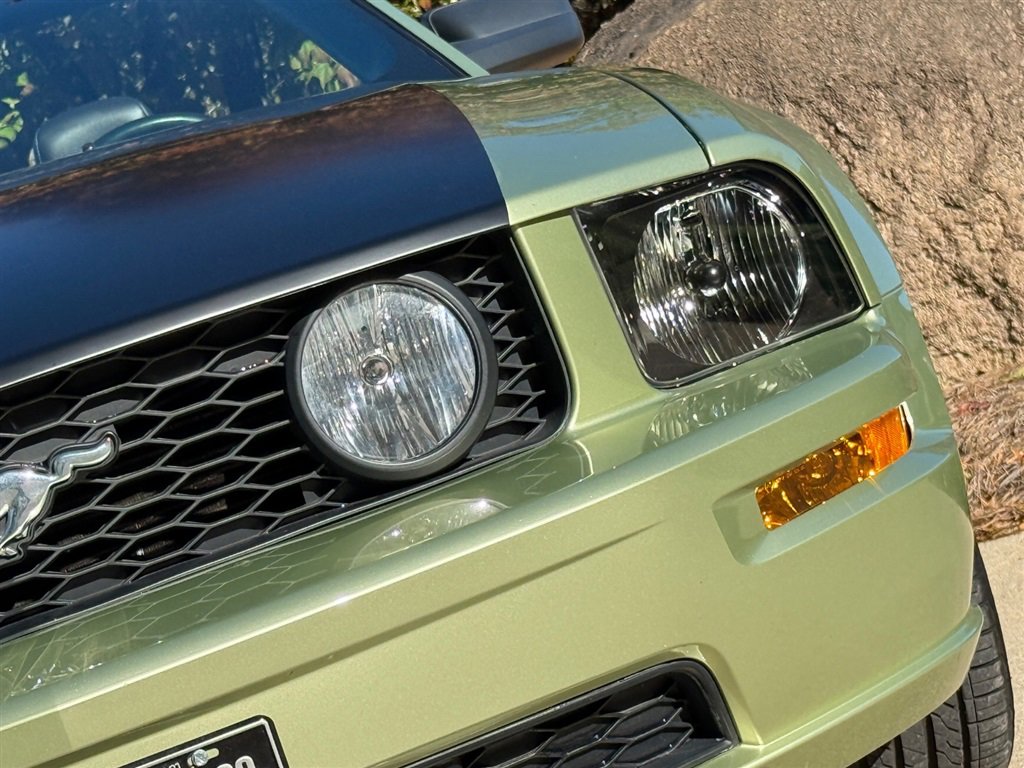 Used 2006 Ford Mustang GT RWD image 15