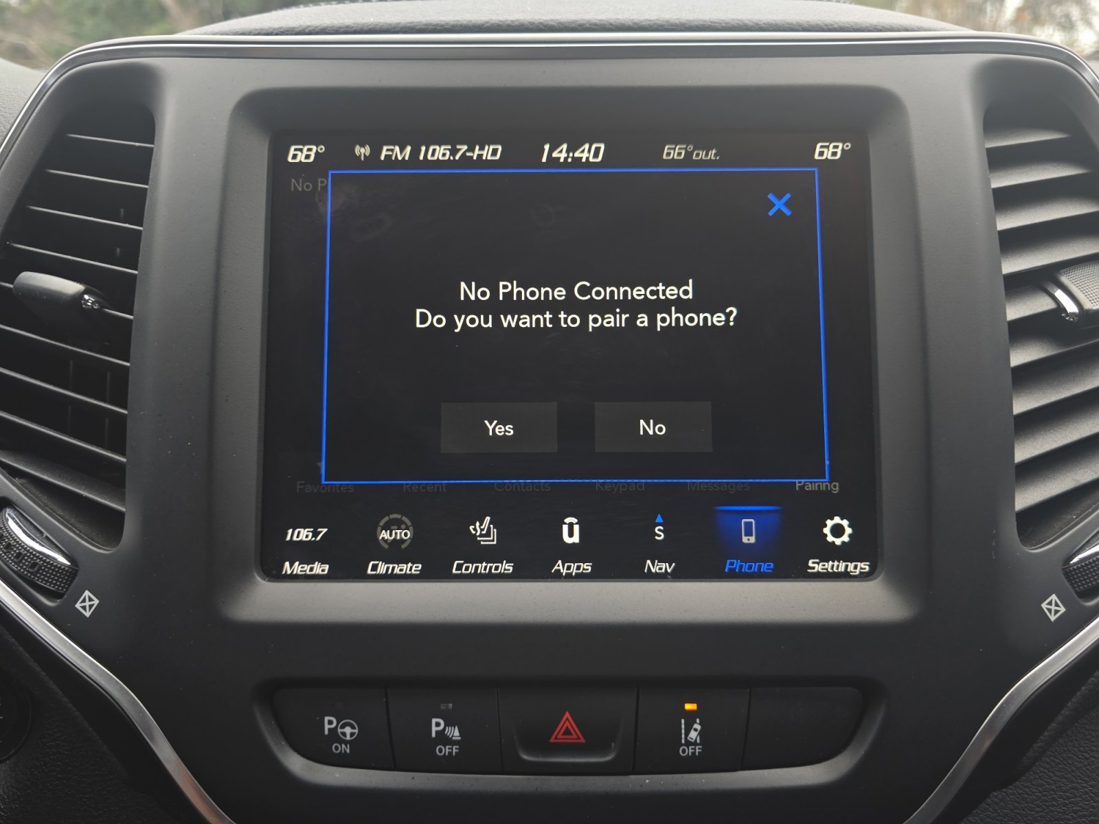 Certified 2023 Jeep Cherokee Altitude Lux image 14