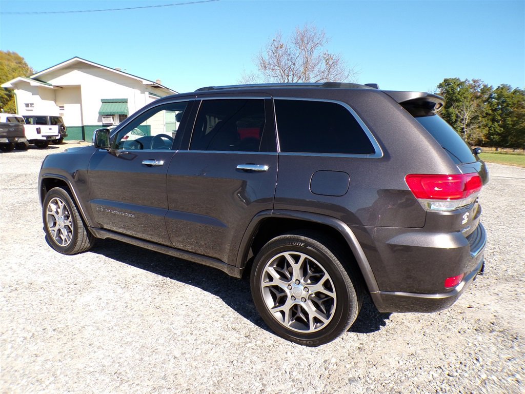 Used 2021 Jeep Grand Cherokee Overland image 2