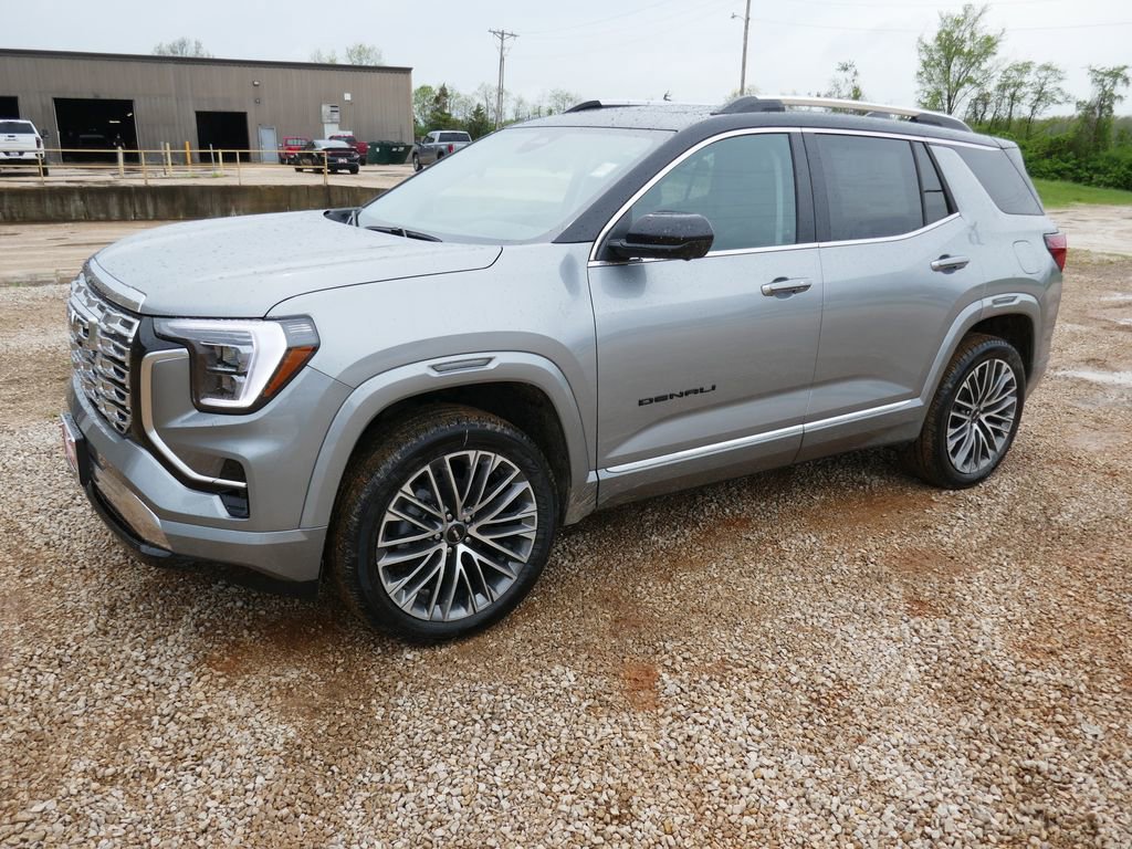 New 2026 GMC Terrain Denali w/ LPO, Black Badging Package AWD/4WD image 7